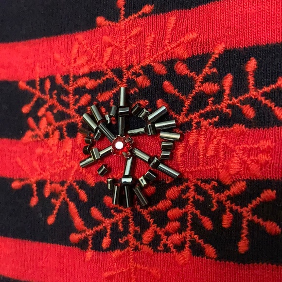 Talbots Snowflake Tee - Picture 8 of 9